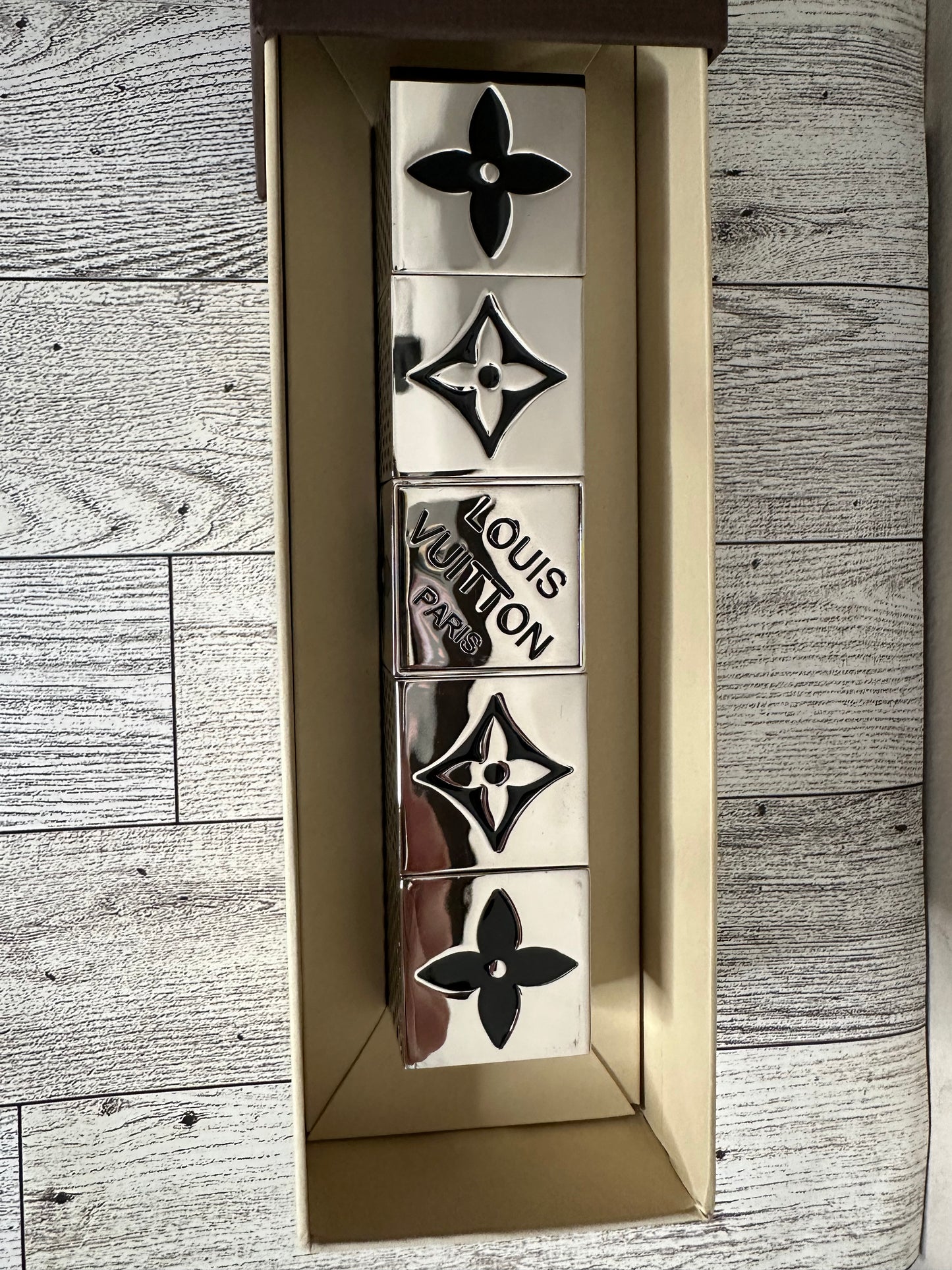Louis Vuitton magnetic cube game