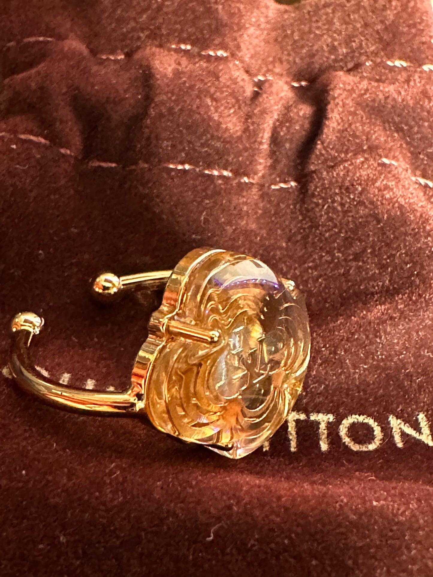 Louis Vuitton ring size 5