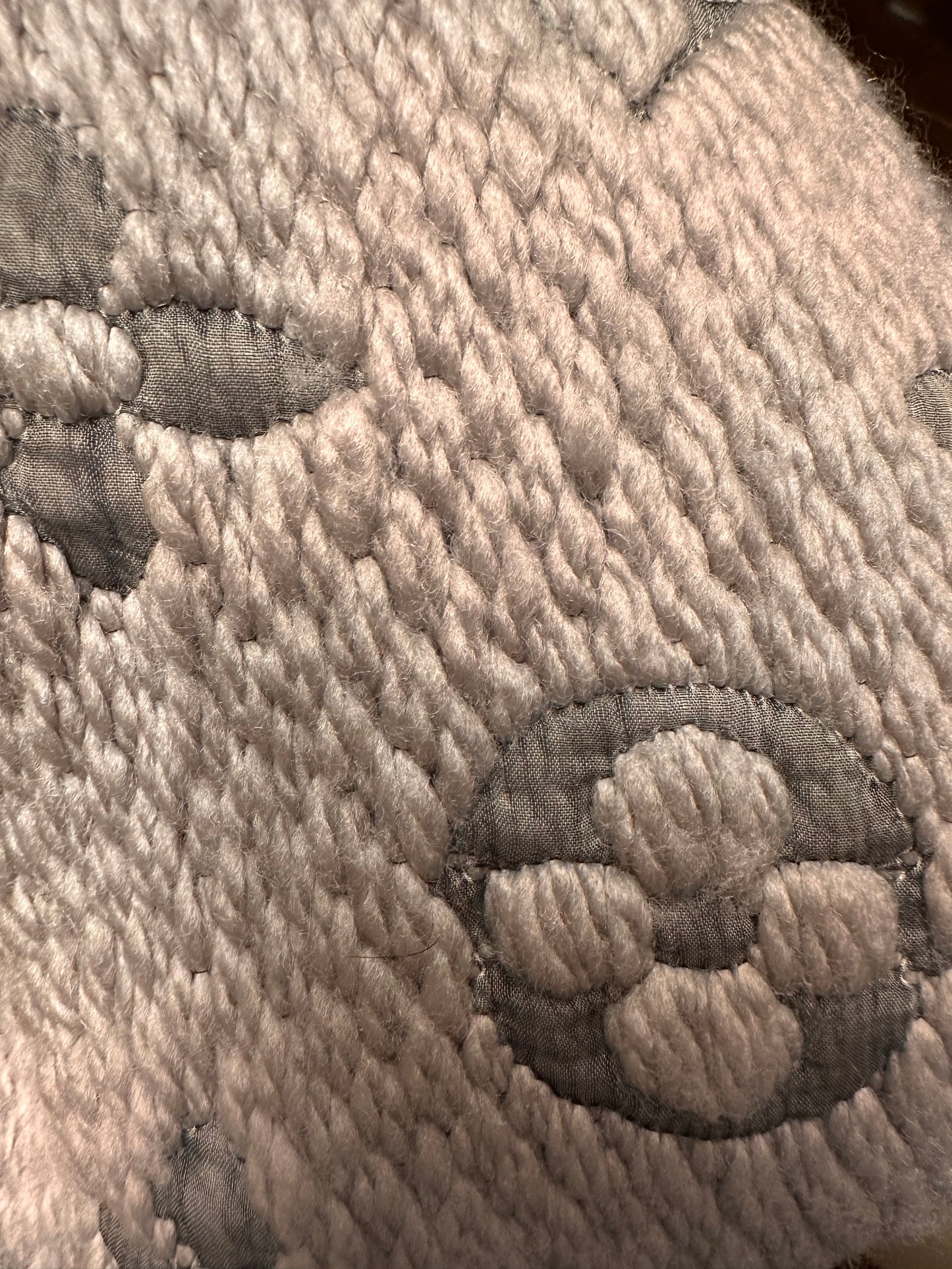 Louis Vuitton Logomania gray scarf