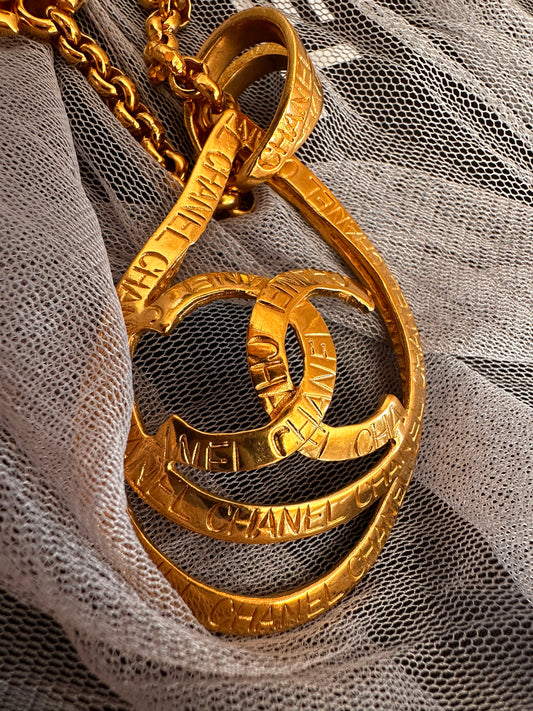 Chanel turnlock necklace 1996 collection