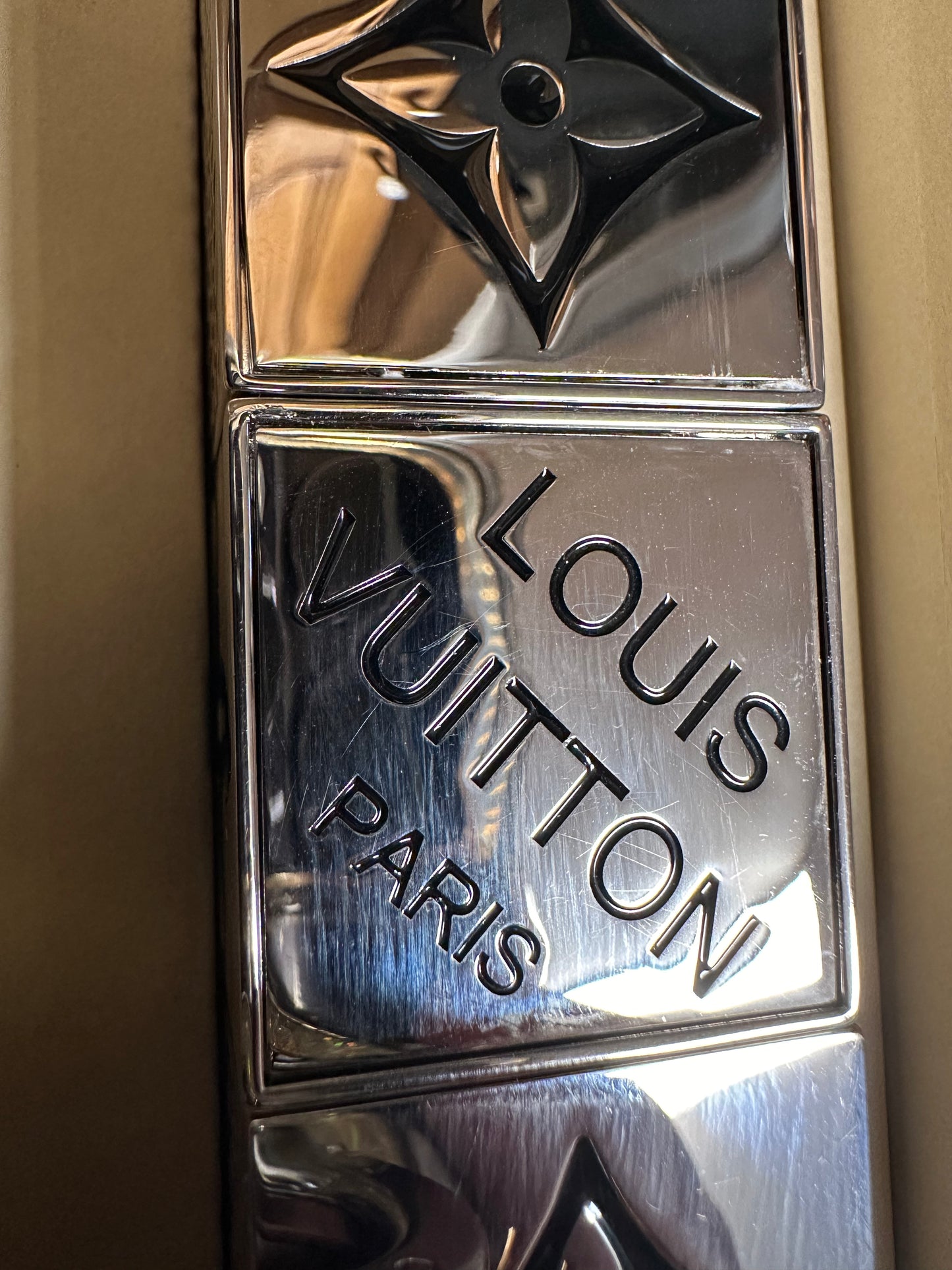 Louis Vuitton magnetic cube game