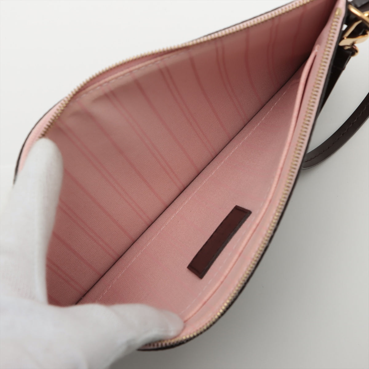 Louis Vuitton Neverfull pouch DE rose ballerine interior
