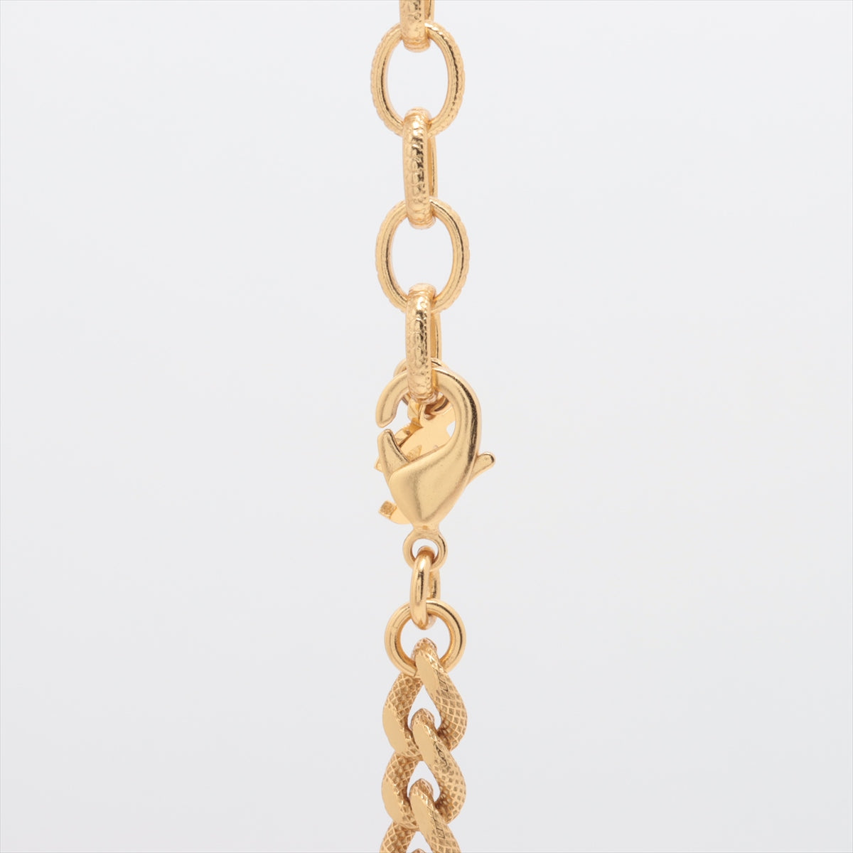 Chanel choker F22