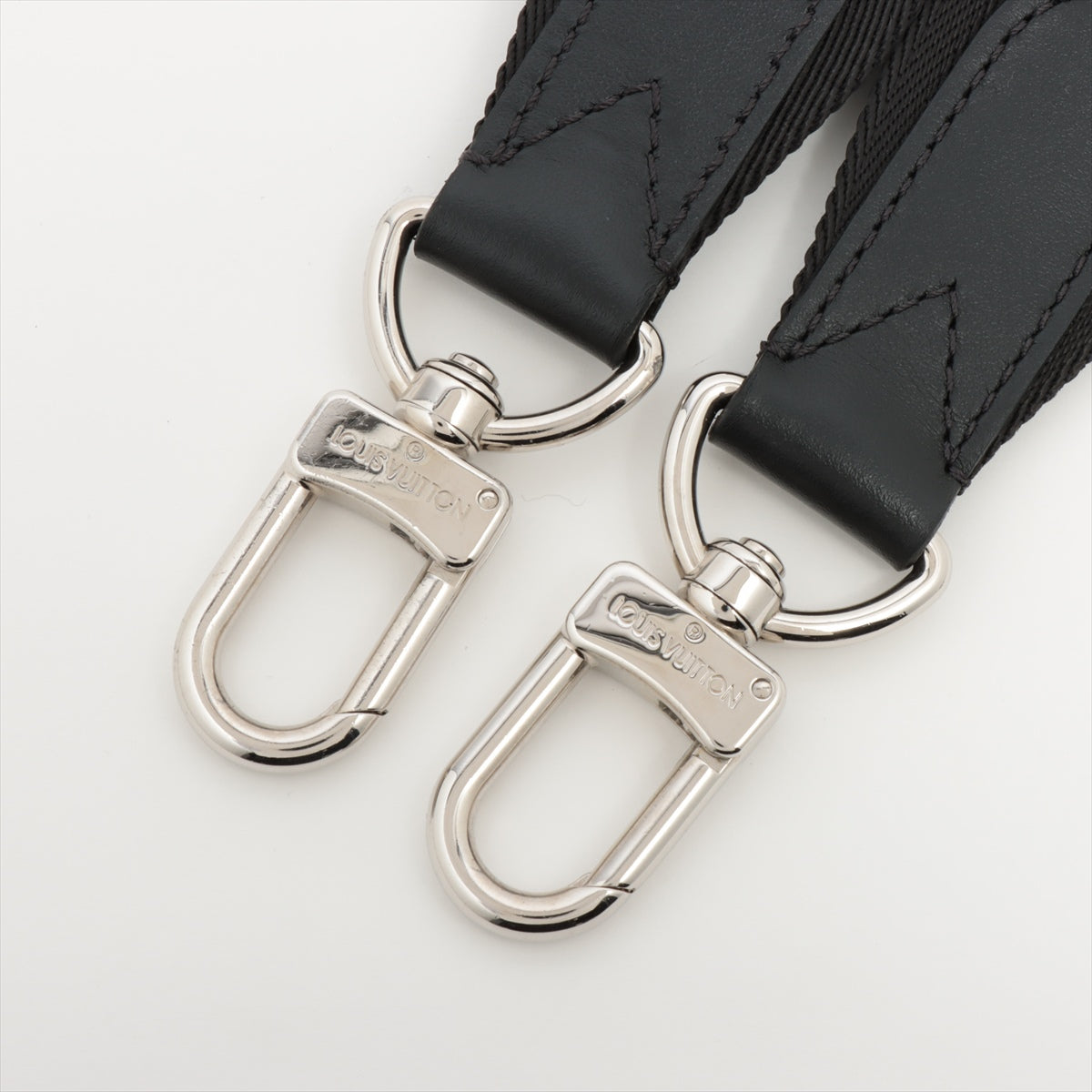 Louis Vuitton Strap black