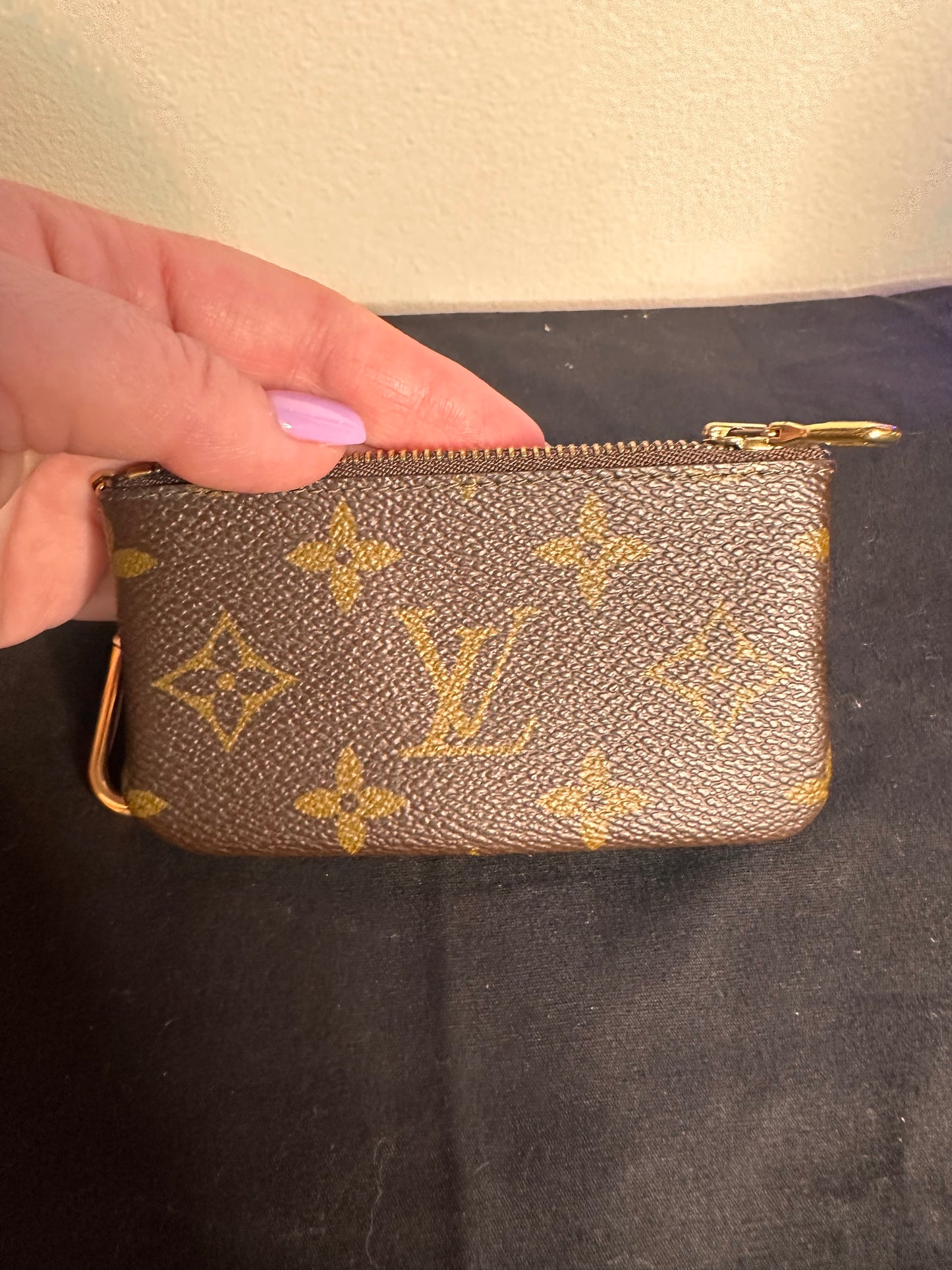 Louis Vuitton key cles monogram