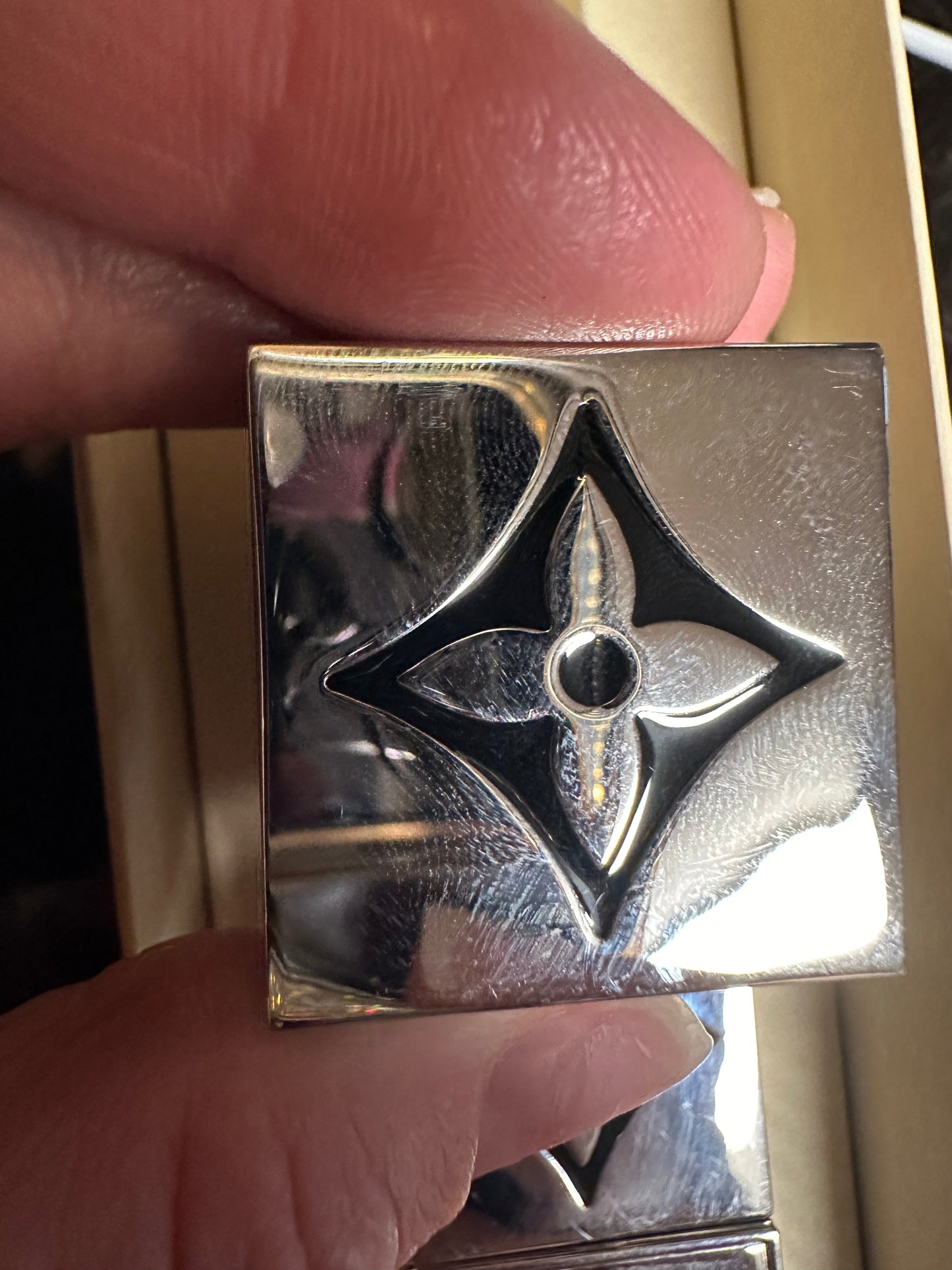 Louis Vuitton magnetic cube game