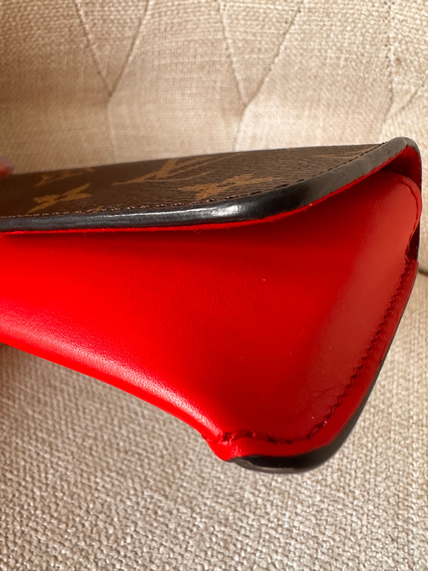 Louis Vuitton Linette Woody sunglasses case