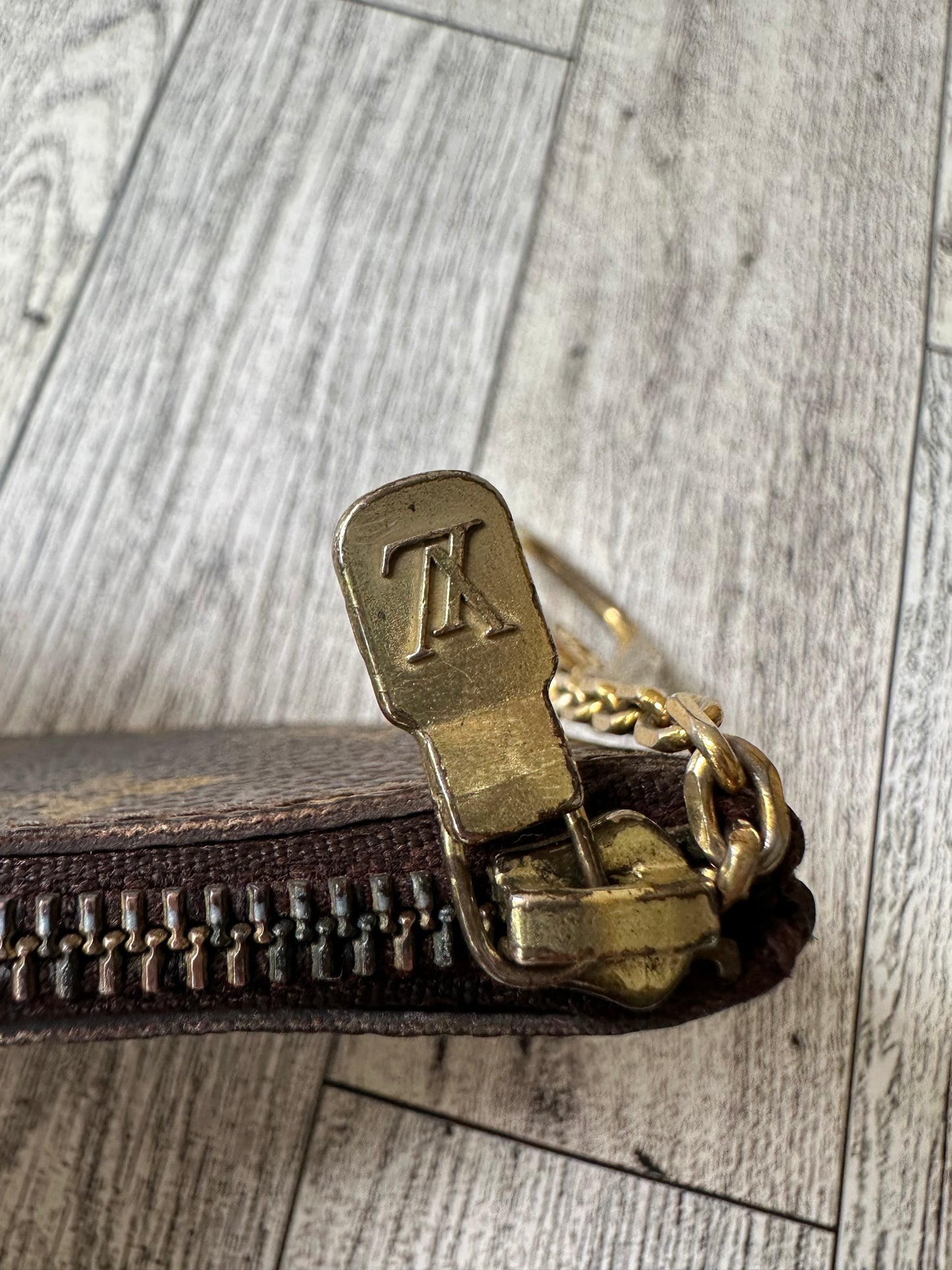 Louis Vuitton Key Cles monogram