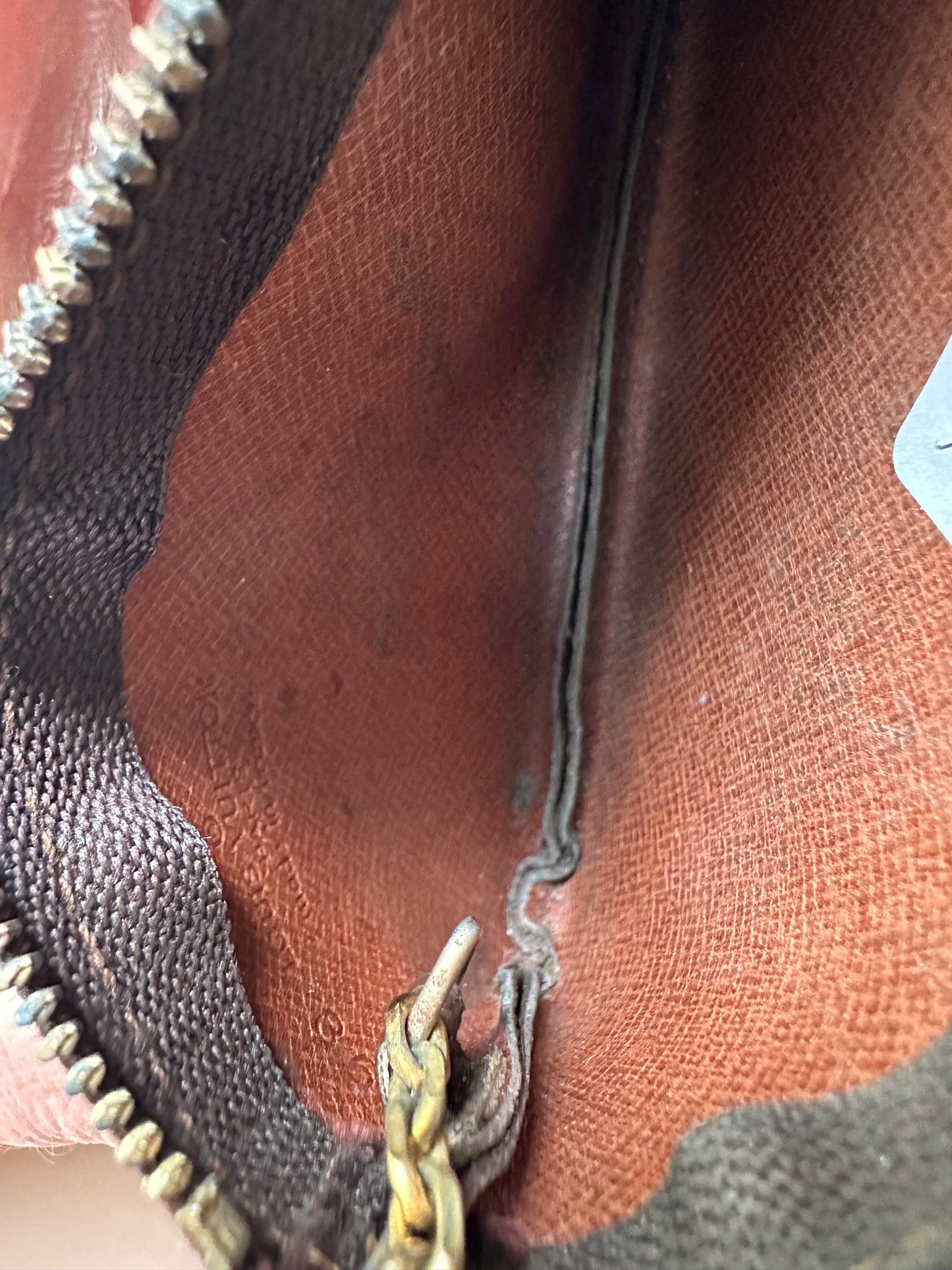 Louis Vuitton Key Cles monogram