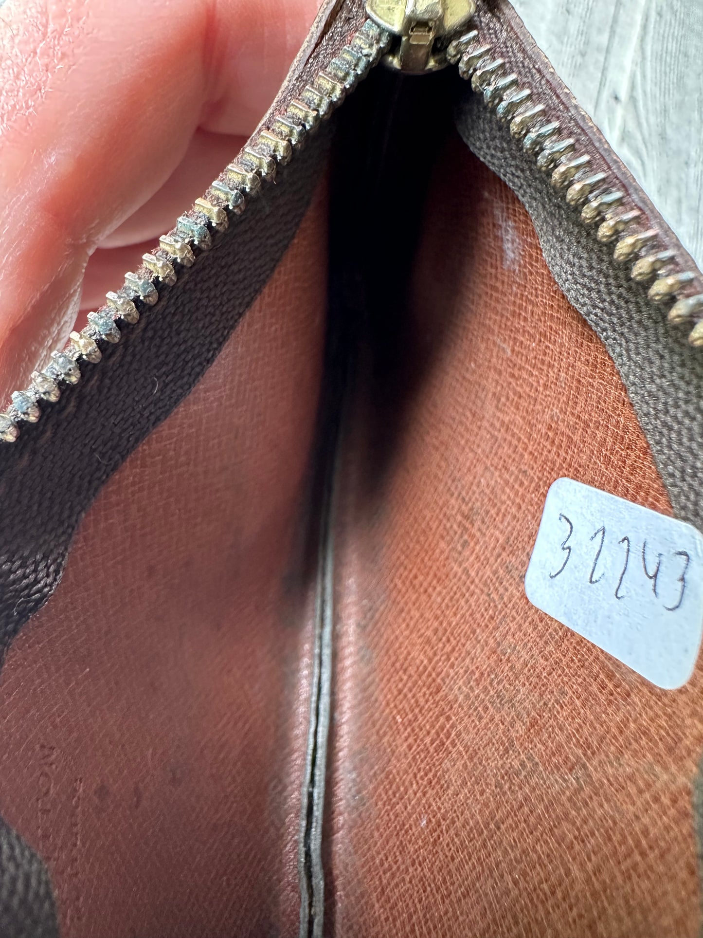 Louis Vuitton Key Cles monogram