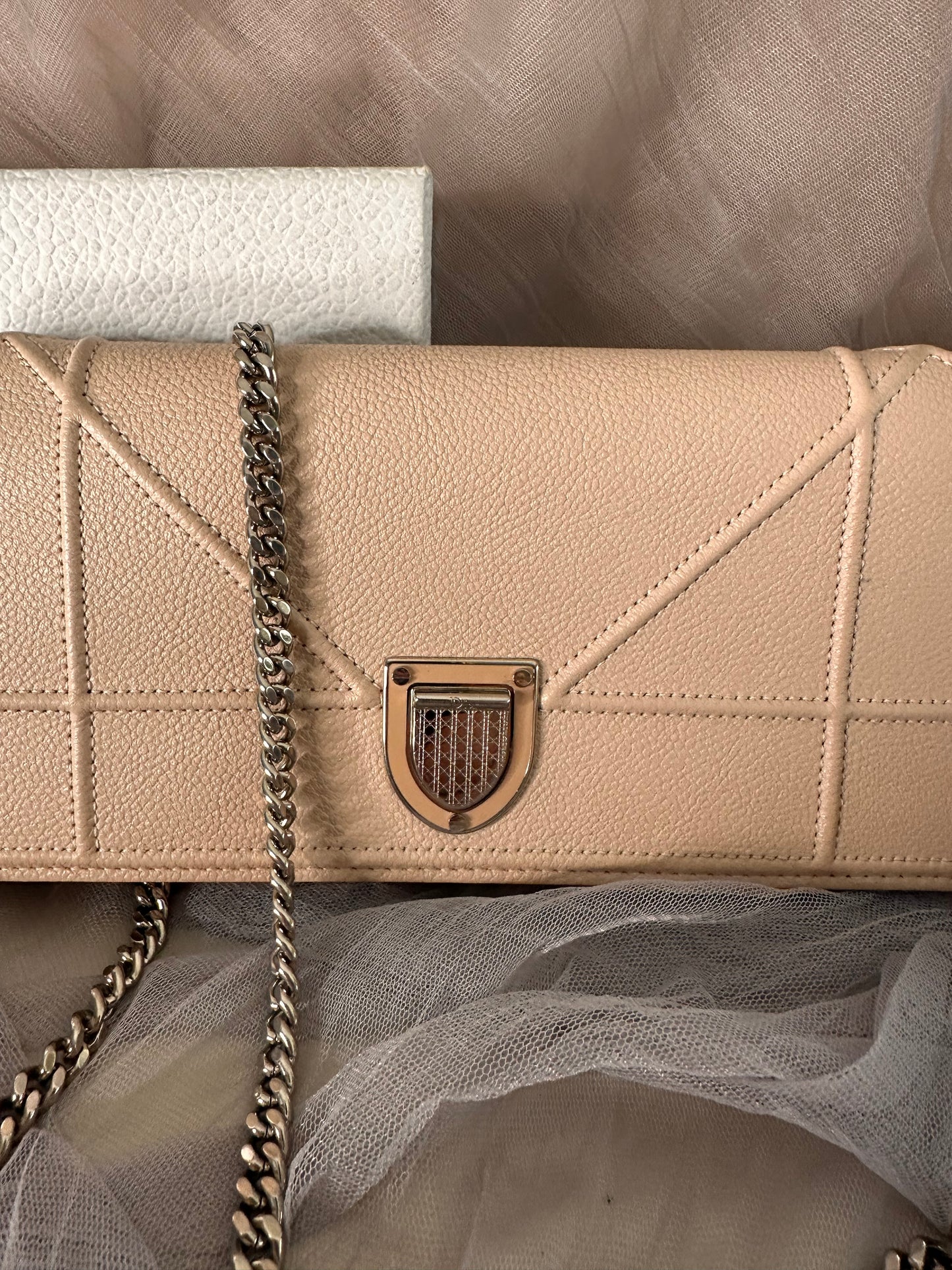 Dior wallet on chain