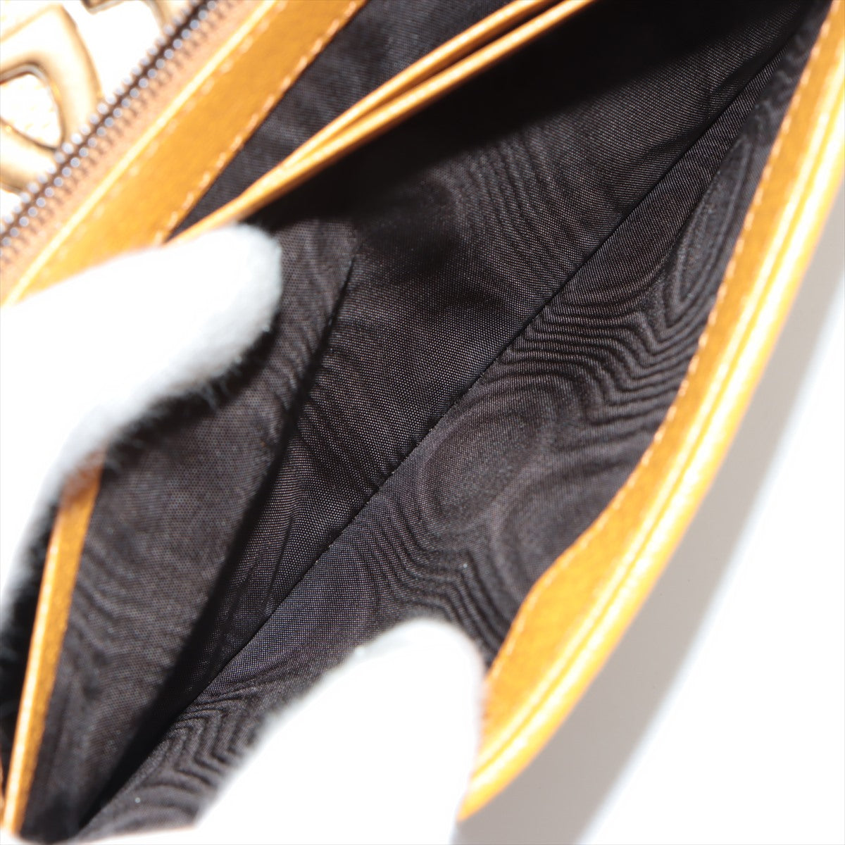 Gucci GG Marmont Raffia Wallet on Chain