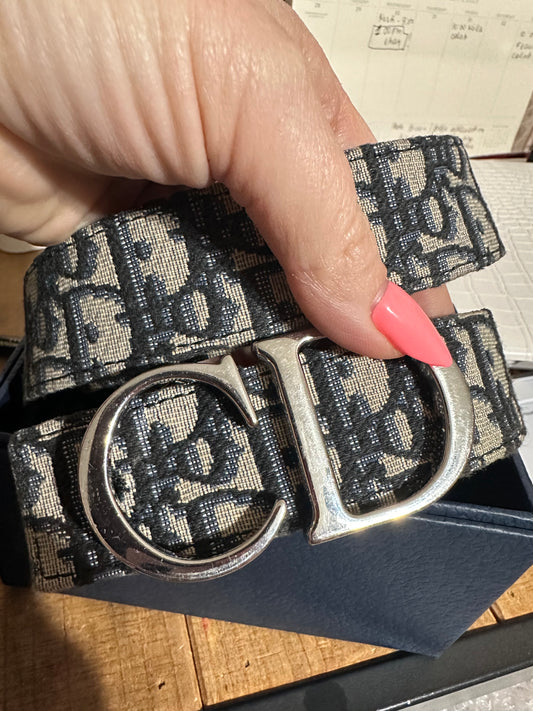Christian Dior belt size 90