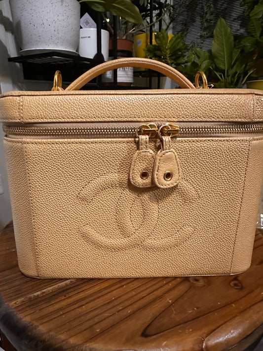 Chanel caviar vanity