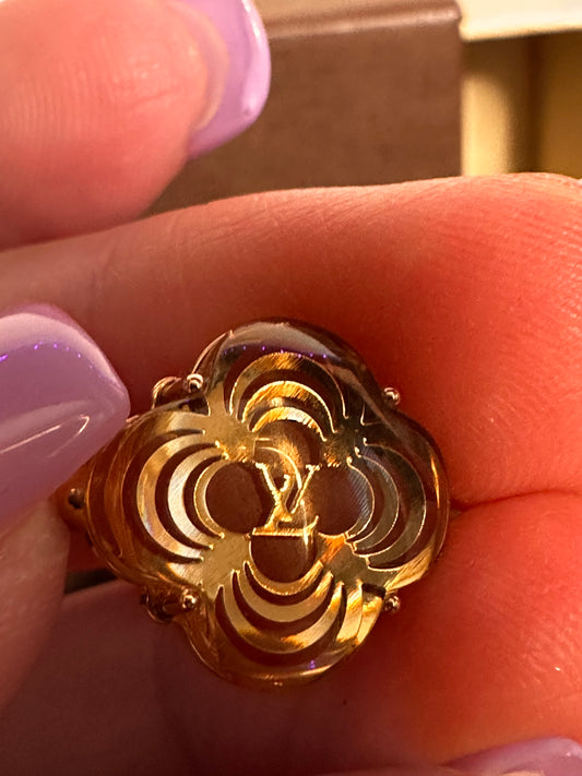 Louis Vuitton ring size 5