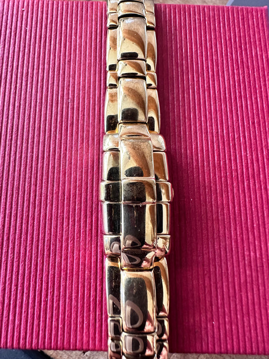 RARE Citizen Peekaboo Watch