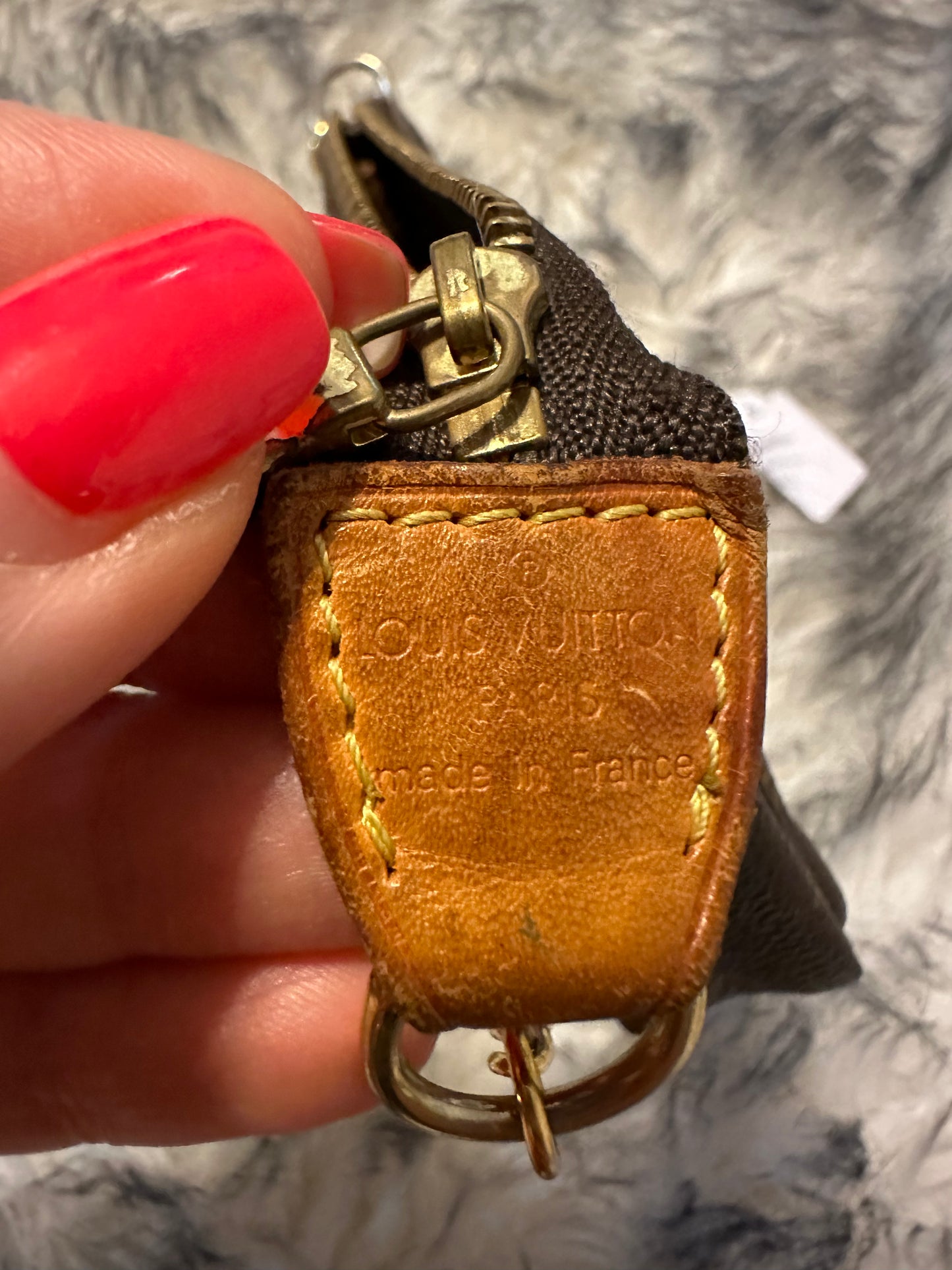 Louis Vuitton mini pochette accessories