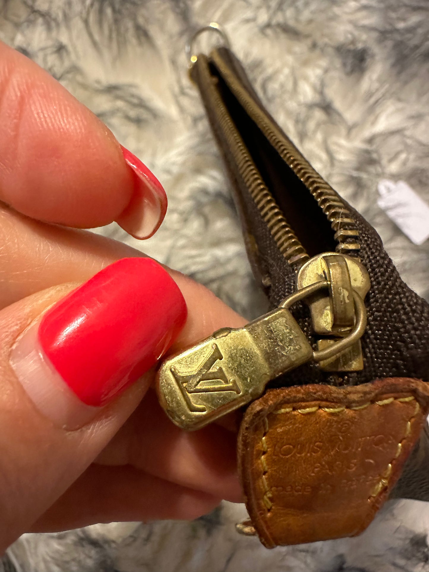 Louis Vuitton mini pochette accessories