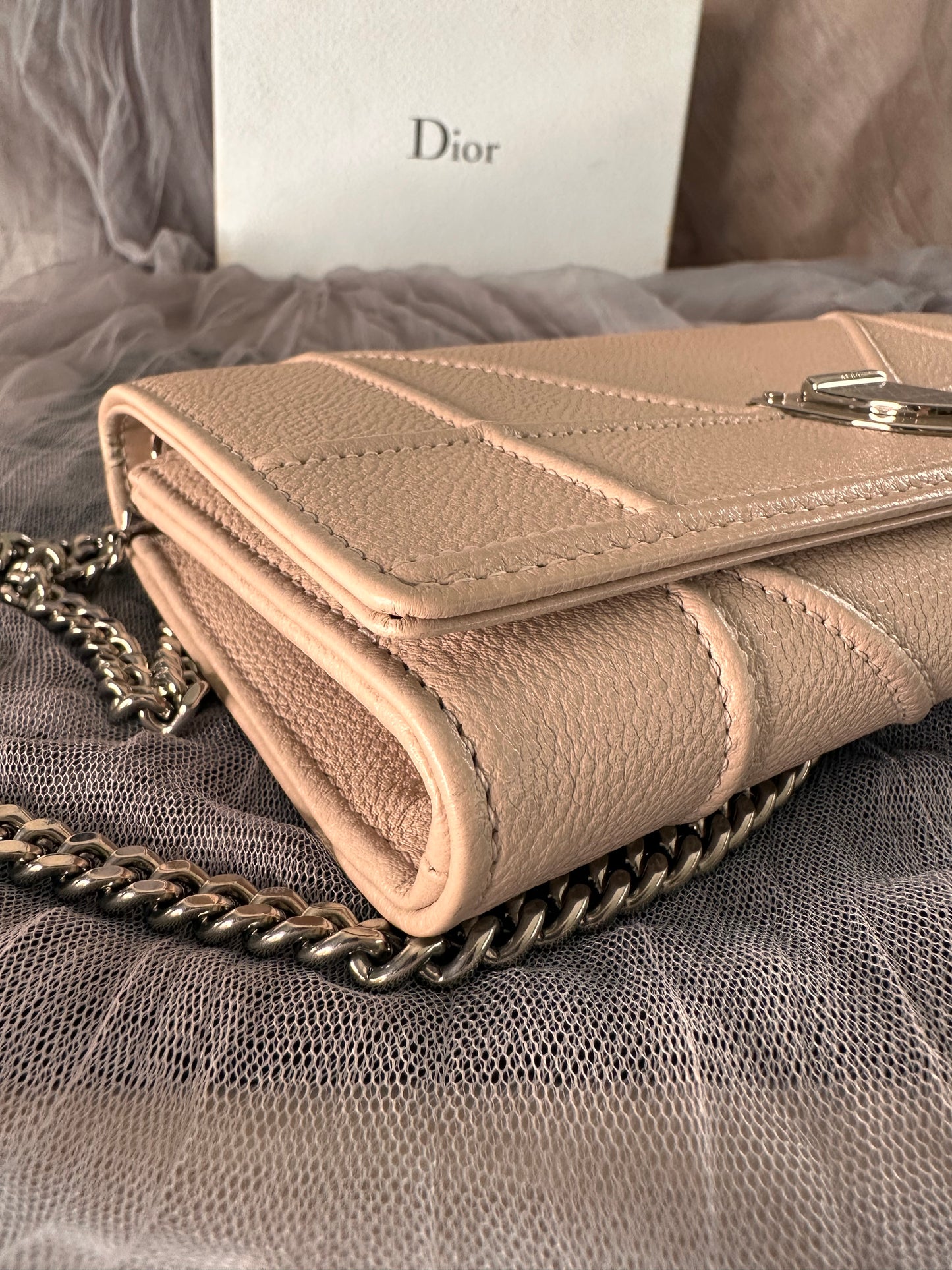 Dior wallet on chain