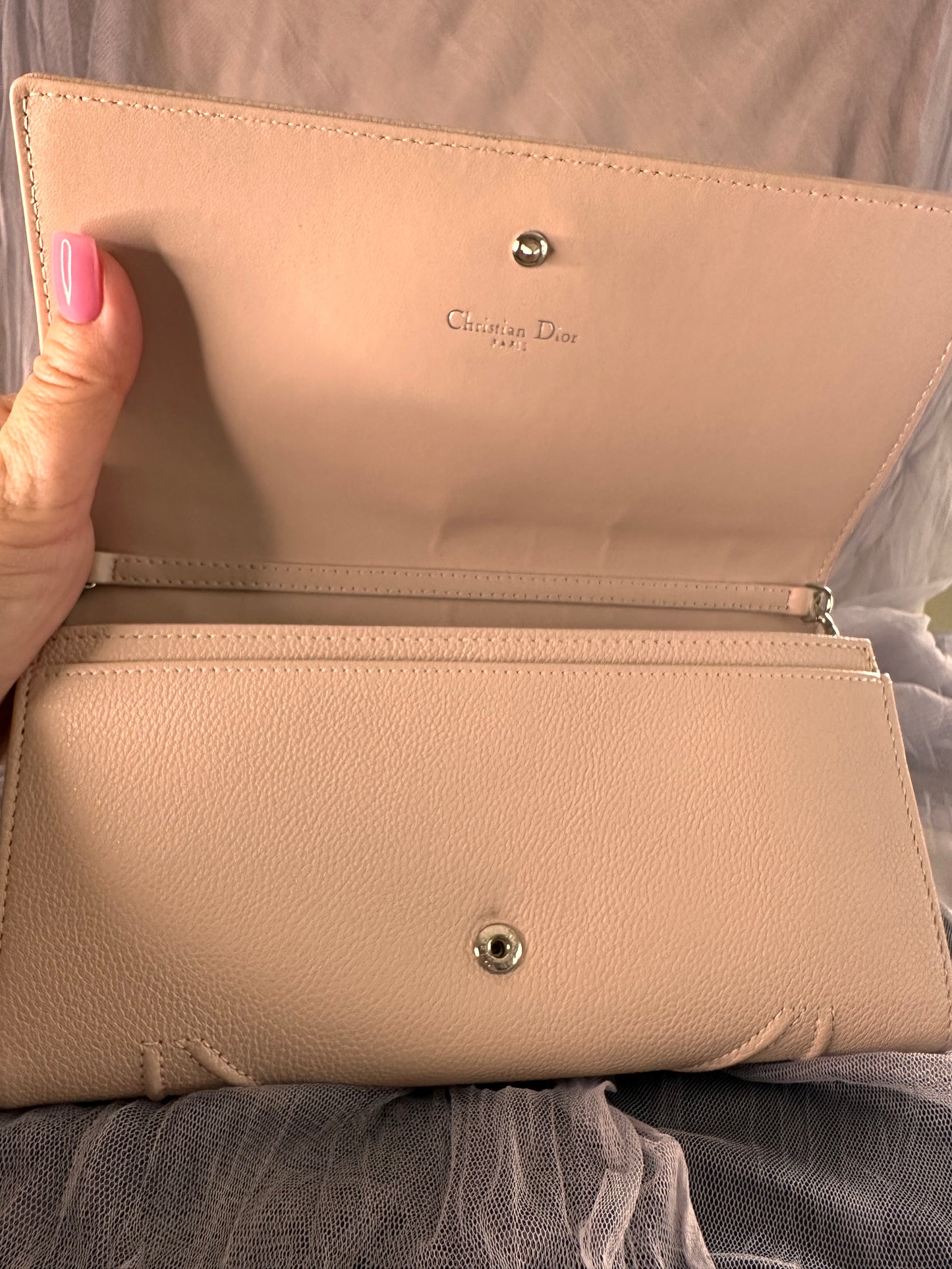 Dior wallet on chain